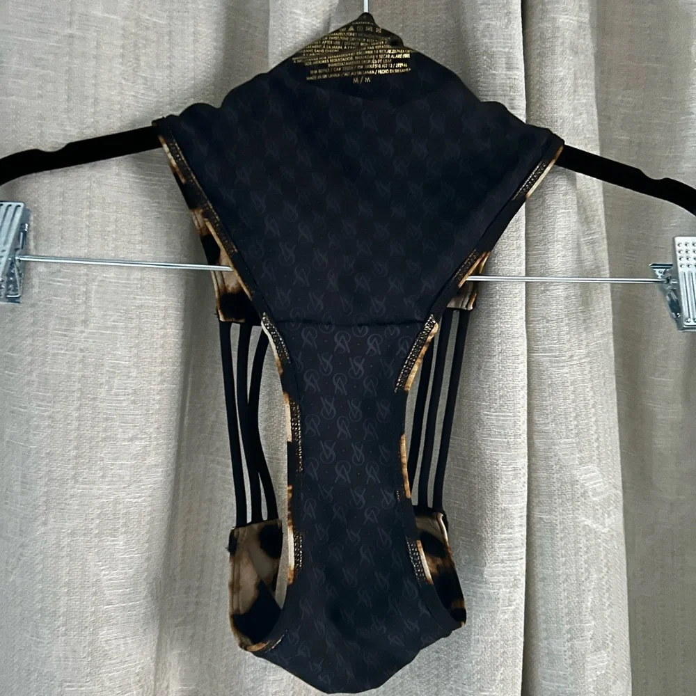 Victoria's Secret leopard print bikini bottom - Picture 3 of 5